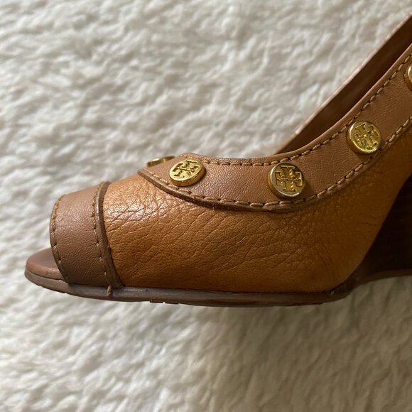 Tory Burch Royal Tan Leather Wedge Peep-Toe Sandals – Women’s 6.5 - Picture 12 of 16